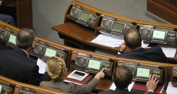 Эксперты: расширение полномочий СНБО представляет опасность для Украины