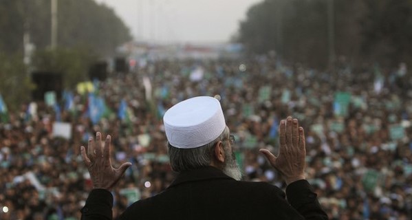 В Афганистане прошел 20-тысячный митинг против карикатур на Мухаммеда