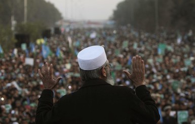 В Афганистане прошел 20-тысячный митинг против карикатур на Мухаммеда