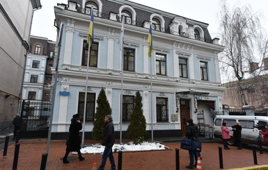 Милиция проводит обыск в офисном здании бизнесмена Вадима Новинского