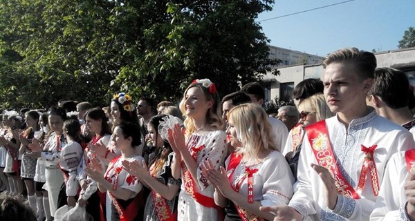 Выпускные в детсадах и школах Харькова отметят скромно