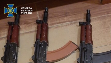 СБУ задержала банду торговцев оружия и взрывчатки