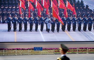 Порошенко поздравил главу Китая с 70-й годовщиной победы