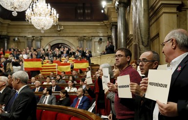 Сепаратистов Каталонии пугают футбольными санкциями