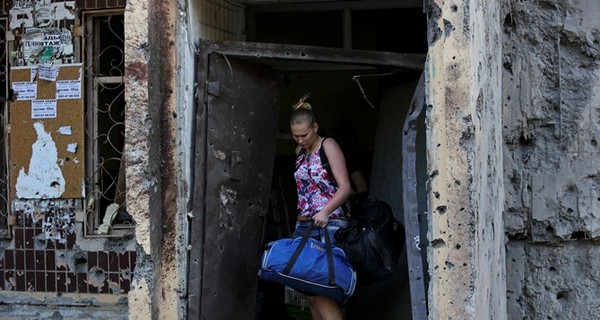 В Украинске взорвалась многоэтажка: из-под обломков пытаются достать женщину и троих детей