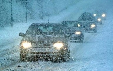 Автотрассу Одесса-Киев закрыли из-за снегопада