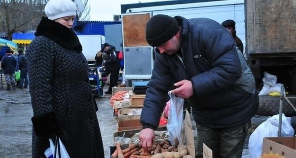 В Киеве на морозе будут торговать дешевыми овощами, мясом и рыбой
