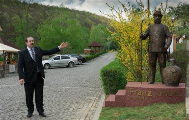 В Закарпатье установили памятник австро-венгерскому императору