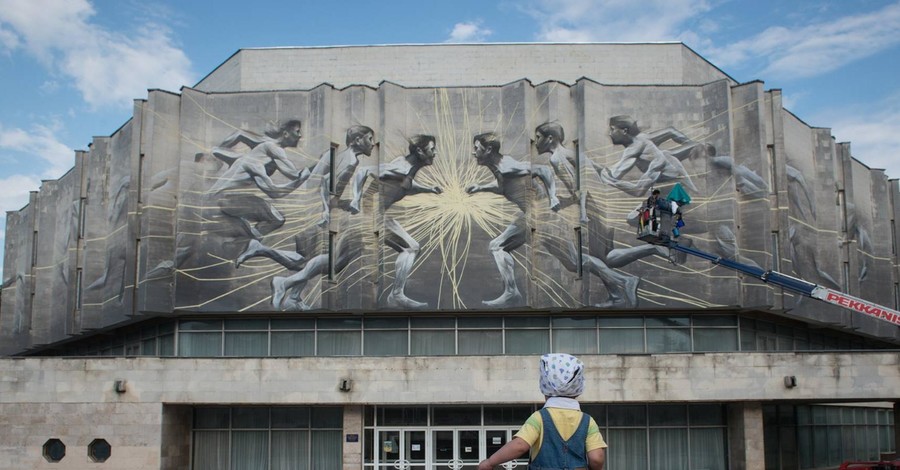 Модный американский стрит-артист создал в Киеве уникальный мурал