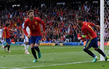 Испания вырвала победу за 3 минуты до конца матча