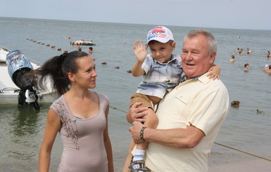 В Бердянске женщина помогла незнакомцу, а через пару часов другой незнакомец спас ее сына