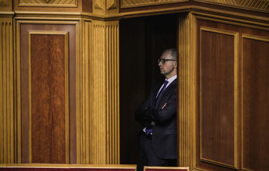 Яценюк заявил, что шантажировал и запугивал парламент