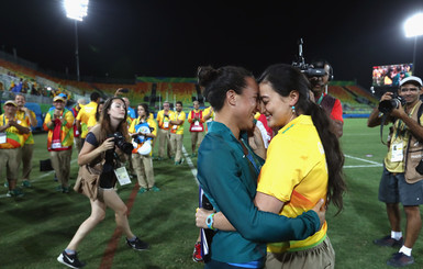 Девушка-волонтер сделала предложение бразильской спортсменке во время Олимпийских игр