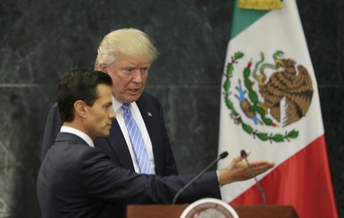 Трамп приехал в Мексику для обсуждения строительства стены 