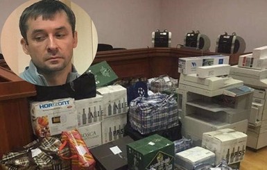В Москве у полковника милиции нашли тонну денег