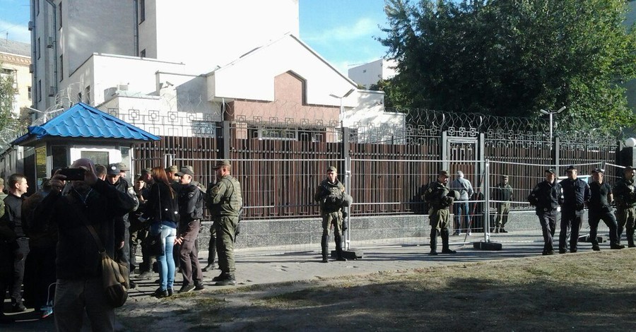 Столичный избирательный участок при посольстве РФ закрылся