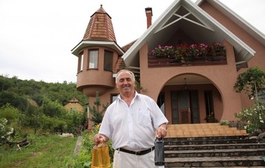 Житель Закарпатья собрал наибольшую в Украине коллекцию сортов винограда