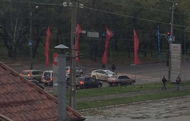 Шторм в Одессе: пропадает связь и перекрыты главные дороги