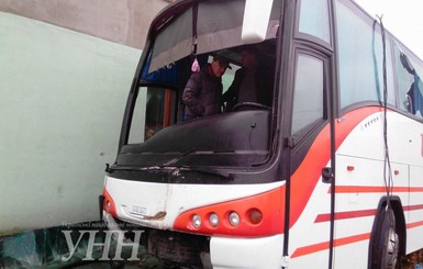 На Житомирщине грузовик протаранил пассажирский автобус