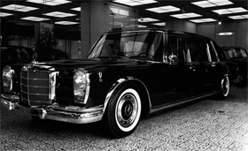 Автомобиль Брежнева продали за 103 600 евро 