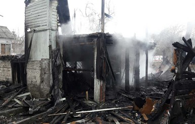 В Киеве горел жилой дом: погибли четверо детей