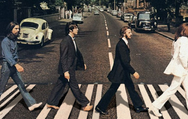 Всемирный день The Beatles: 60 лет назад знаменитая четверка впервые вышла на сцену