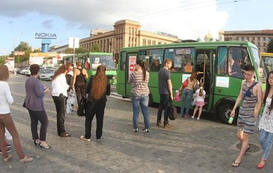 В Киеве перед подорожанием транспорта устроили распродажу талонов