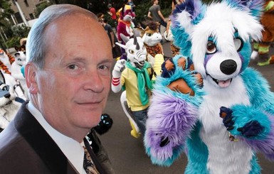 Американский депутат подал в отставку из-за того, что переодевался в костюмы зверей