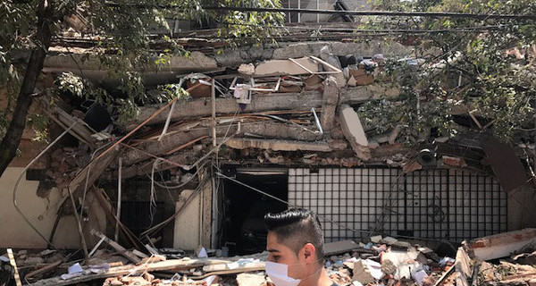 Землетрясение в Мексике: количество жертв увеличилось до 200, не менее 20 из них - дети