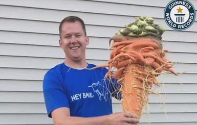 Американец вырастил самую большую в мире морковь