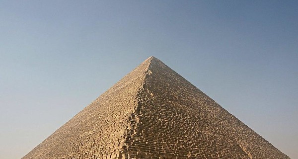 В пирамиде Хеопса нашли тайную комнату при помощи космических лучей