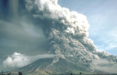На Филиппинах обрушился вулканический купол