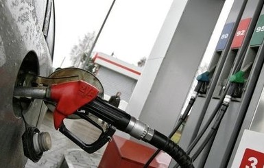 Бензин продолжает дорожать