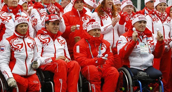 Российским паралимпийцам запретили выступать за Россию и носить флаг страны