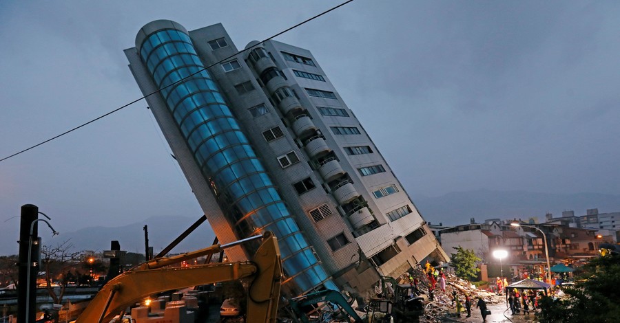 В результате землетрясения на Тайване погибли четыре человека