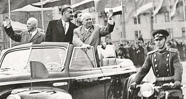 После убийства Кеннеди у Хрущева забрали открытую машину