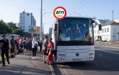 В Киеве водитель школьного автобуса умер за рулем