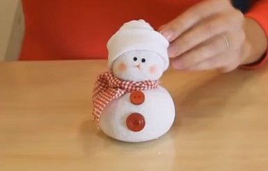 Мастер-класс: как сделать снеговика своими руками