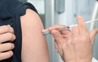 Украинцев, входящих в группы риска, будут бесплатно вакцинировать от кори