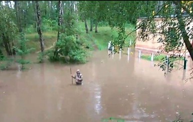 Прозрение: после потопа власти Чернигова восстановят накопительное озеро вместо АЗС