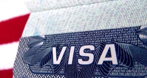 В Украине предлагают ввести выездные визы