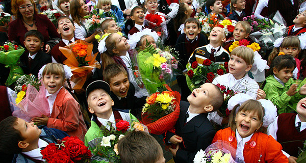 1 сентября в украинские школы пойдут почти полмиллиона первоклассников