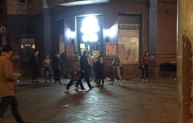 Детей, которые ограбили киевский магазин, ищет полиция