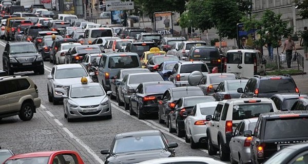 В Киеве снижают скоростной лимит с 80 до 50 км/ч