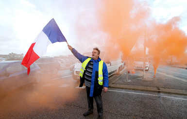 Увидеть Париж и выжить: как беспорядки во Франции повлияли на туристов из Украины