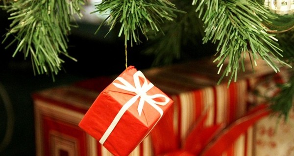 Что подарить на Рождество: подарки для родителей, друзей и любимых