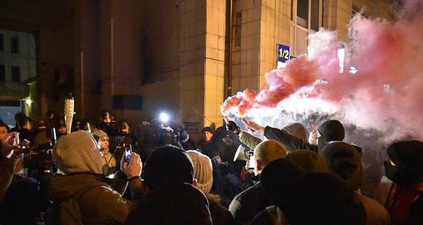 Протестующие на Майдане обвинили полицию в похищении гроба