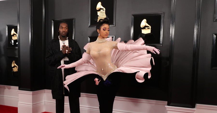 Платье-стена и наряд-ракушка: самые яркие образы гостей Grammy Awards 2019