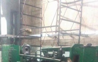 На заводе в Николаеве коллеги бросили тело погибшего рабочего