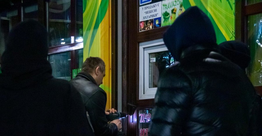 В Киеве на рабочем месте повесился продавец цветов